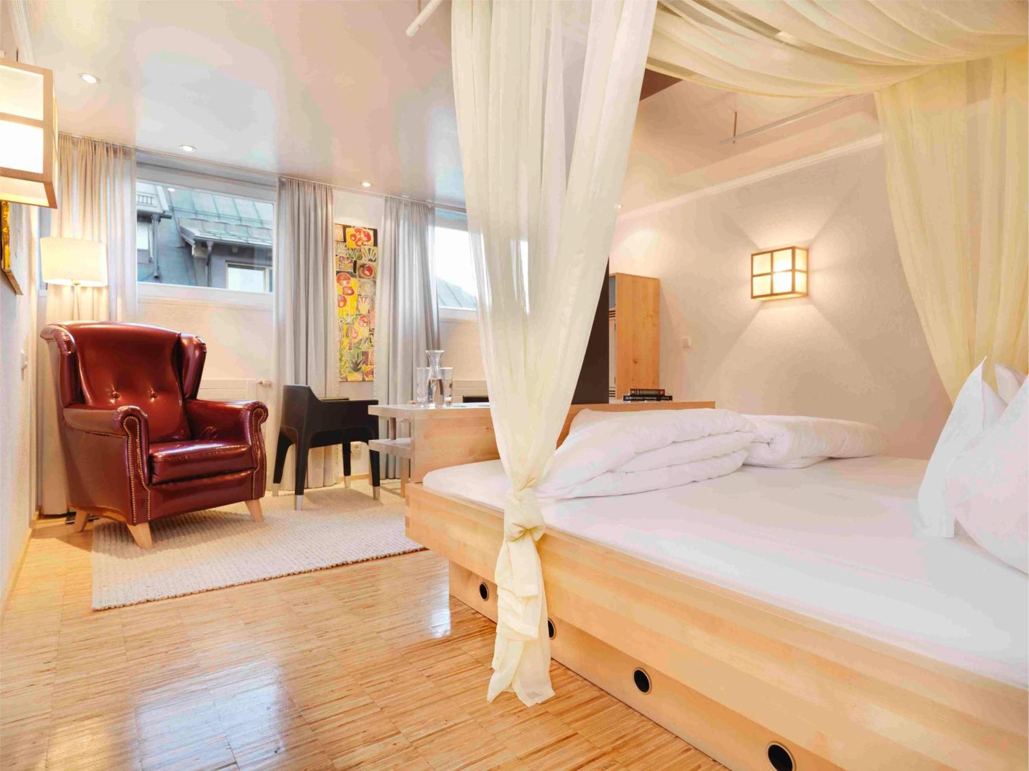 Hotel Goldener Adler - Im Sommer Silvretta Card Premium Inkludiert Ischgl Ngoại thất bức ảnh