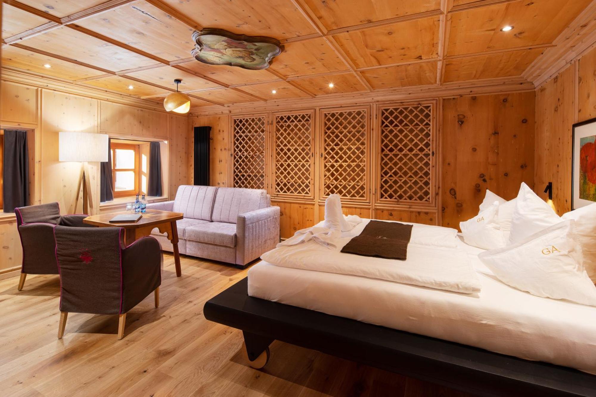 Hotel Goldener Adler - Im Sommer Silvretta Card Premium Inkludiert Ischgl Ngoại thất bức ảnh