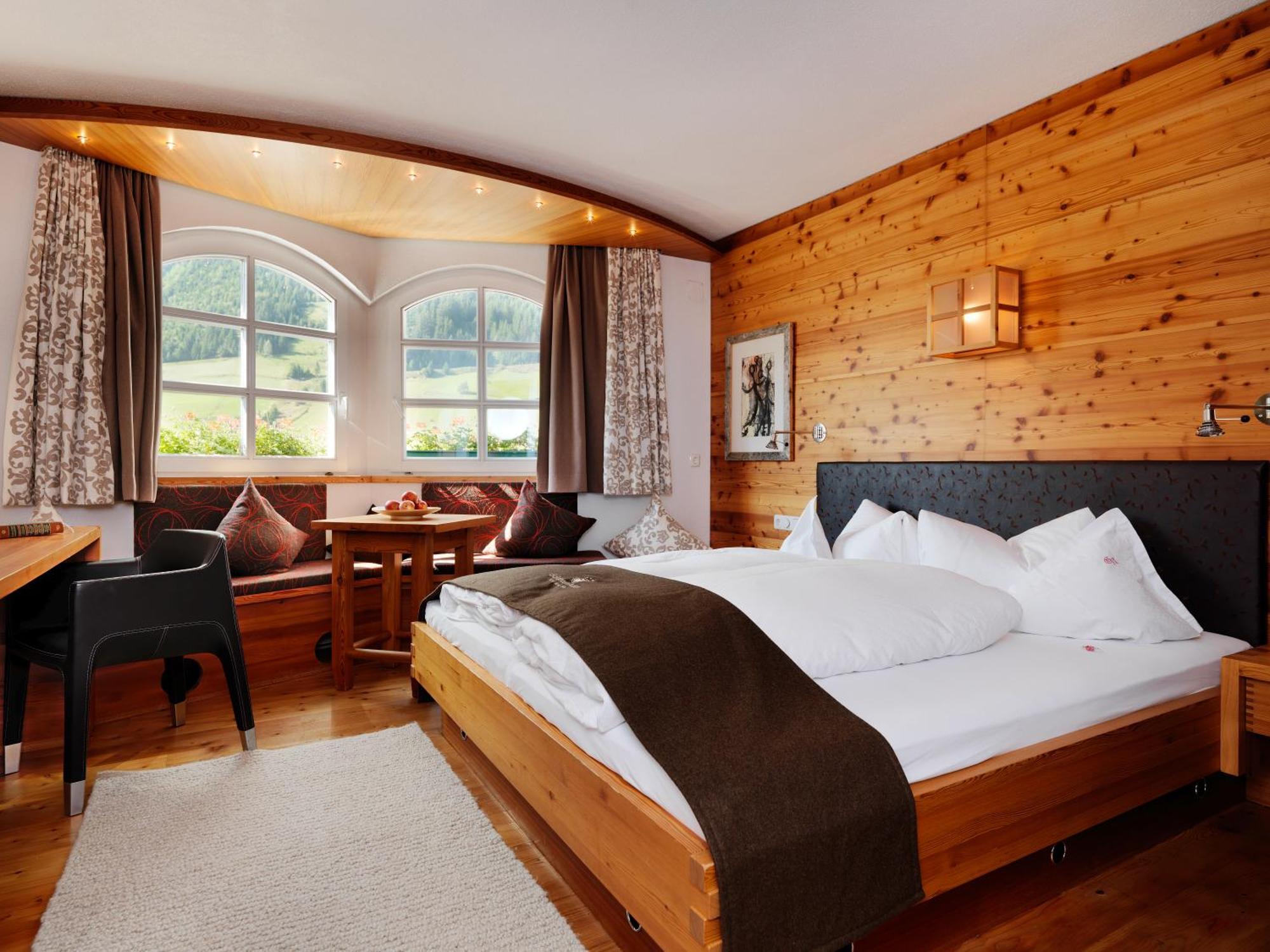 Hotel Goldener Adler - Im Sommer Silvretta Card Premium Inkludiert Ischgl Ngoại thất bức ảnh