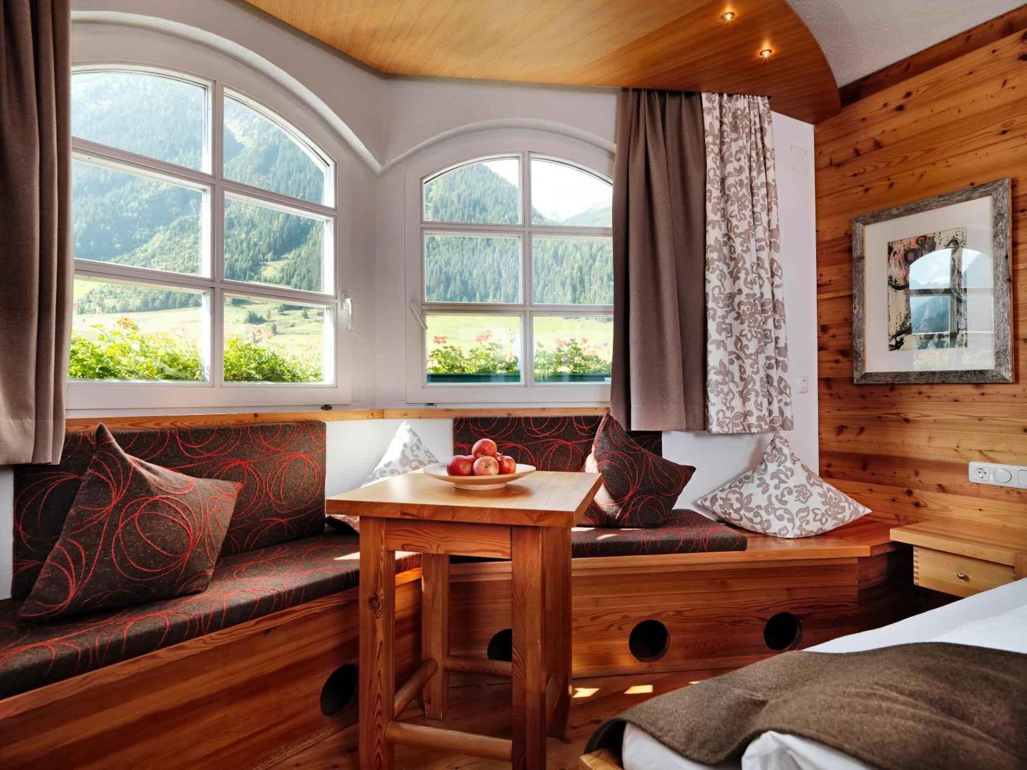 Hotel Goldener Adler - Im Sommer Silvretta Card Premium Inkludiert Ischgl Ngoại thất bức ảnh