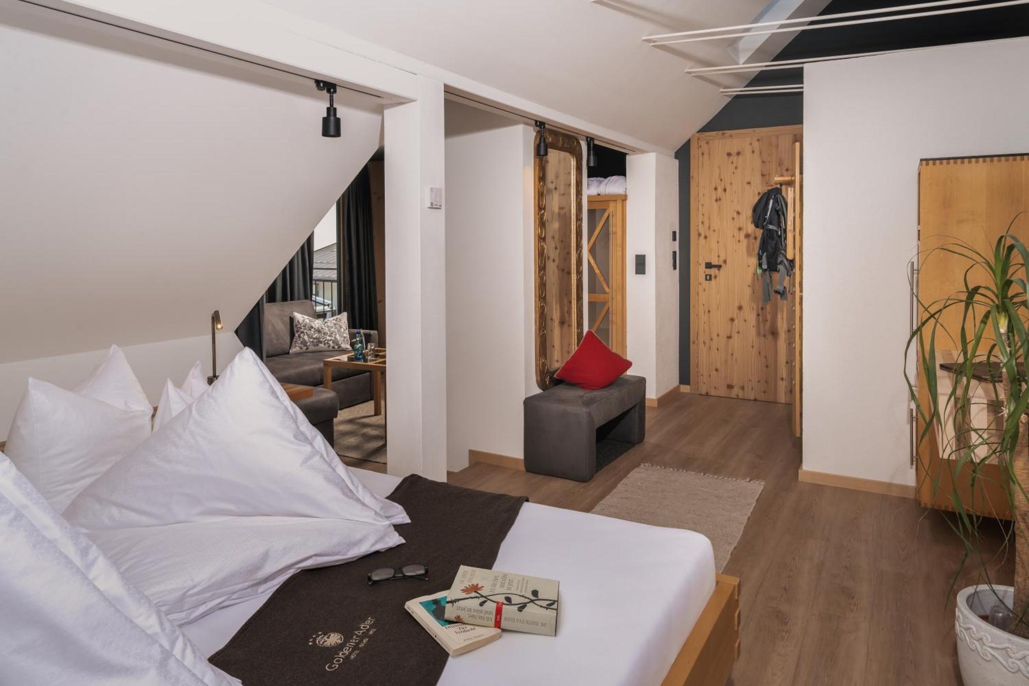Hotel Goldener Adler - Im Sommer Silvretta Card Premium Inkludiert Ischgl Ngoại thất bức ảnh