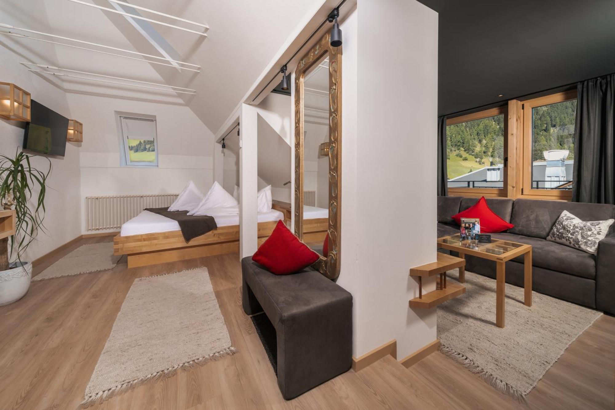 Hotel Goldener Adler - Im Sommer Silvretta Card Premium Inkludiert Ischgl Ngoại thất bức ảnh